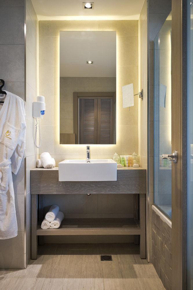 Hotel Astral Village 3*